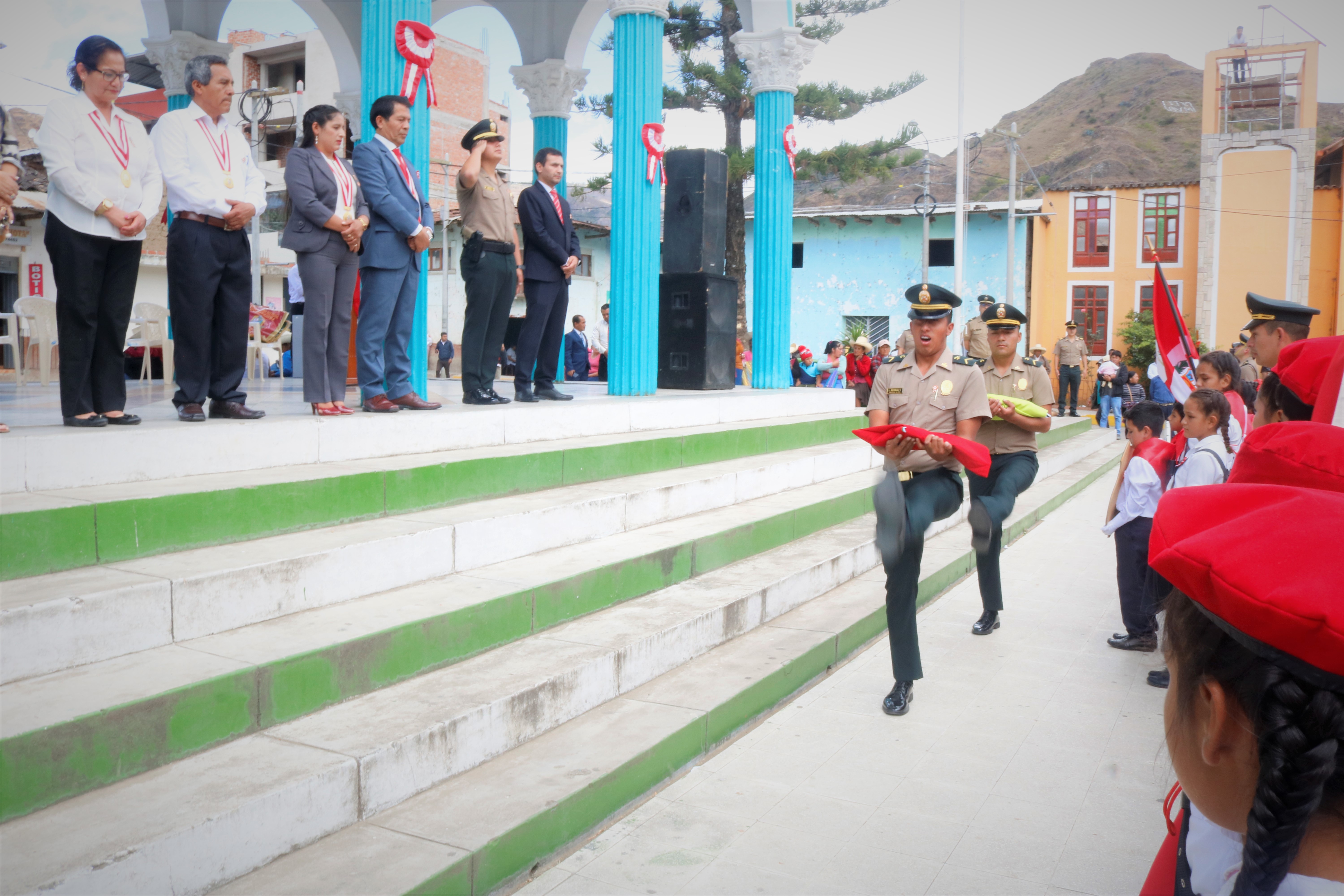 Ceremonia de Fiestas Patrias en Cochabamba
