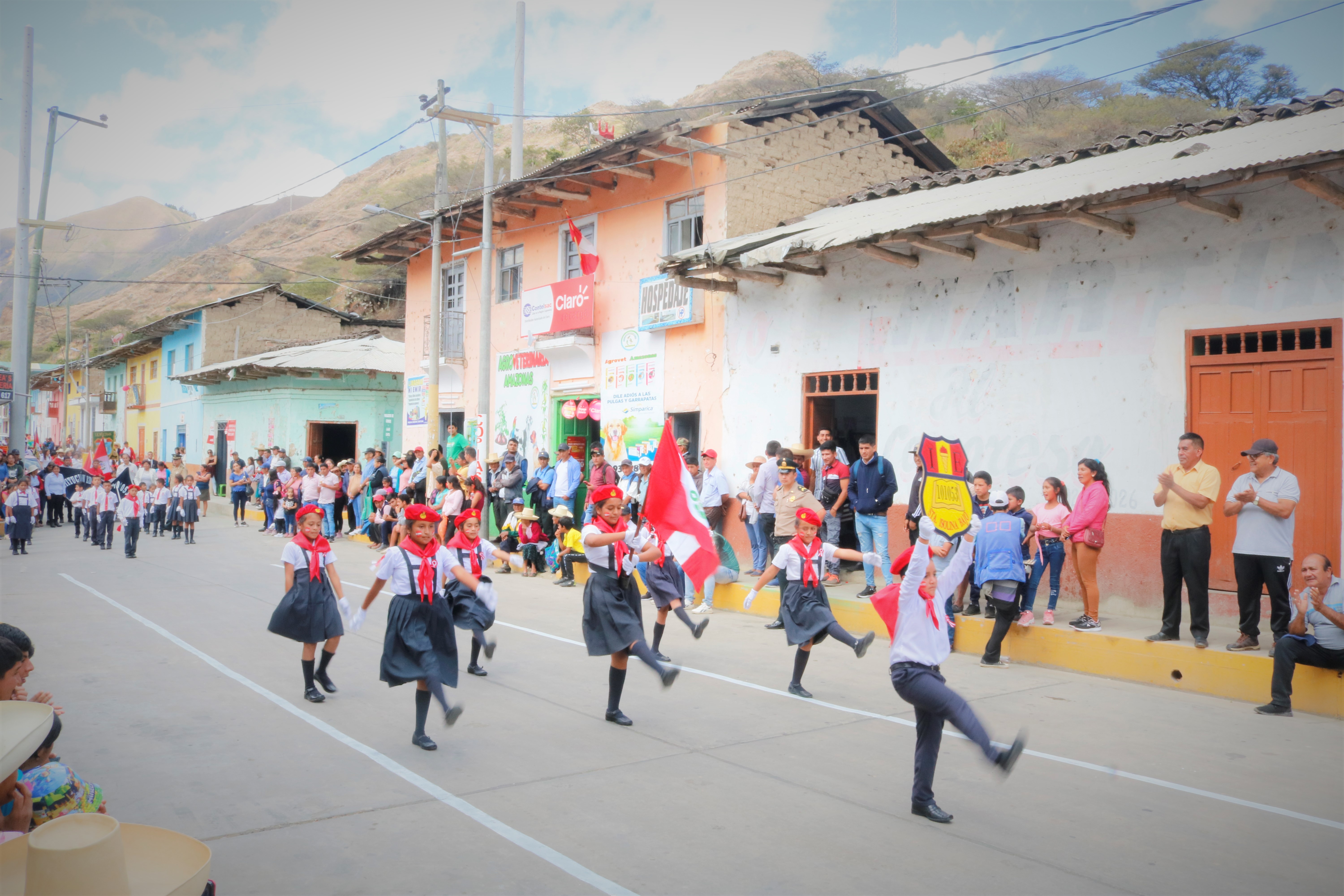 Ceremonia de Fiestas Patrias en Cochabamba