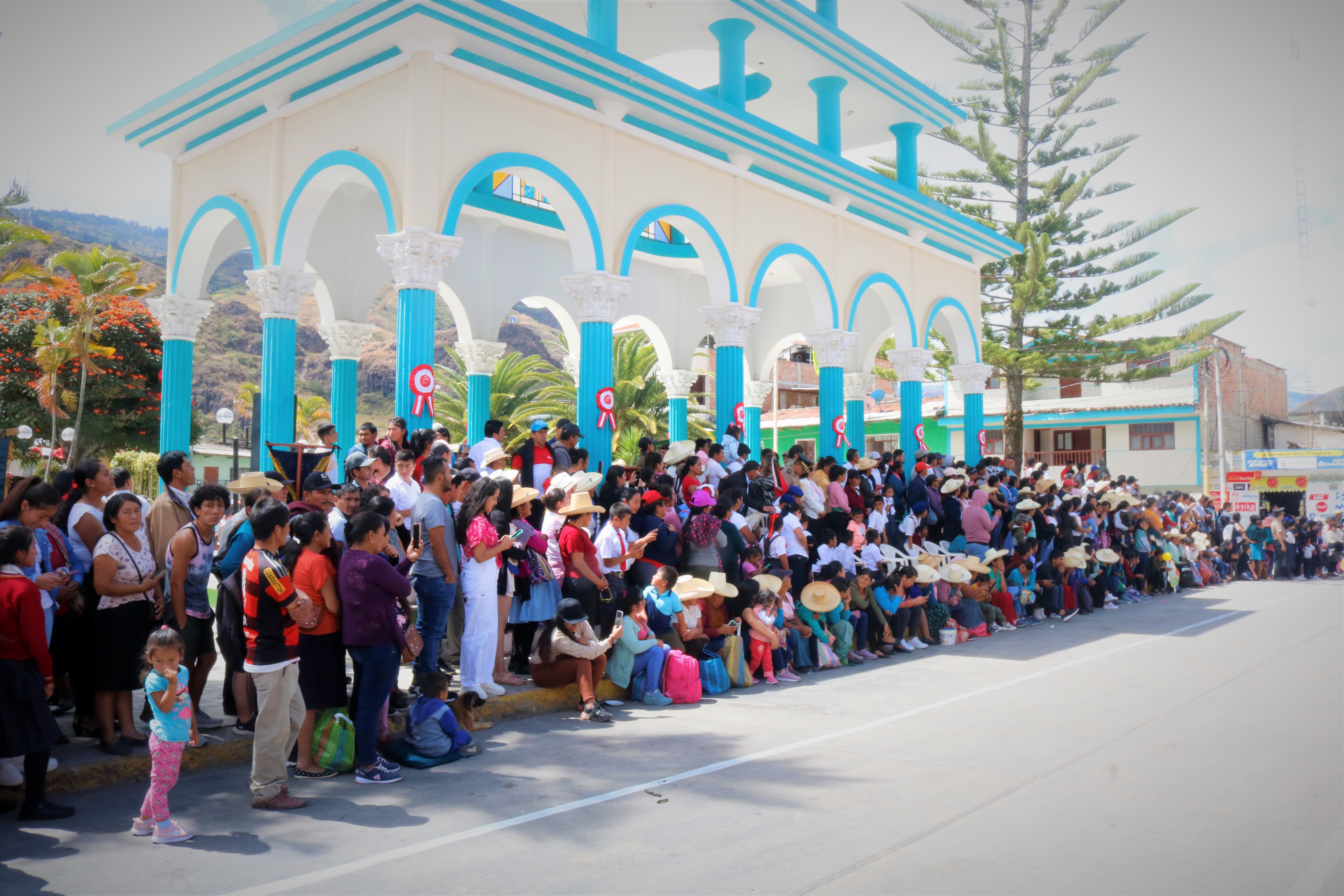 Ceremonia de Fiestas Patrias en Cochabamba
