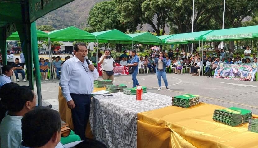 Municipalidad provincial hizo entrega de 260 títulos de propiedad a vecinos de tres APV del cono sur de Quillabamba