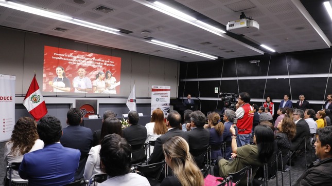 En concurso a nivel nacional Produce premió las mejores prácticas en el uso de facturas negociables en el sector privado y público