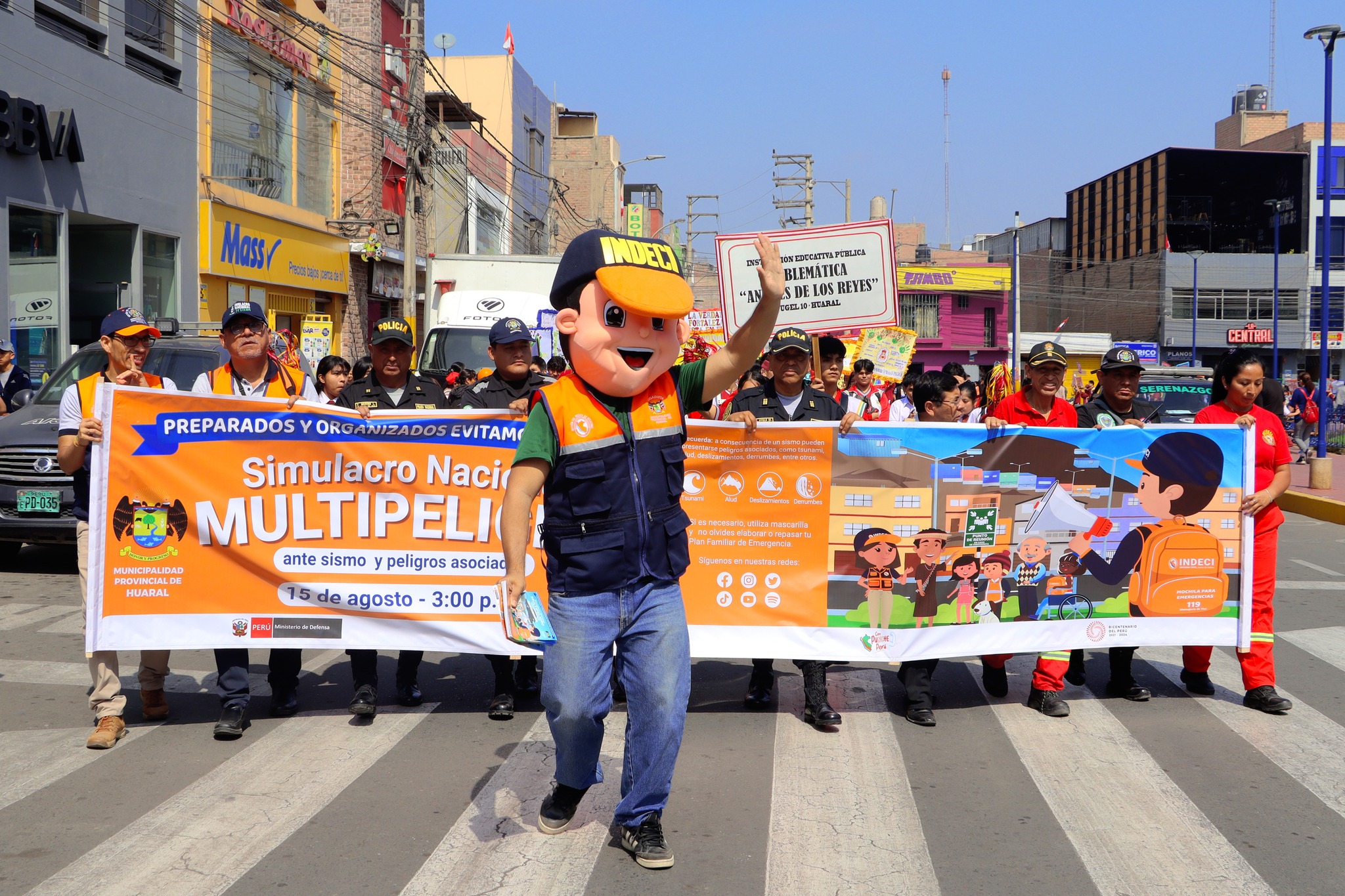Con gran participación de escolares se realizó el pasacalle de sensibilización para el Simulacro Nacional Multipeligro