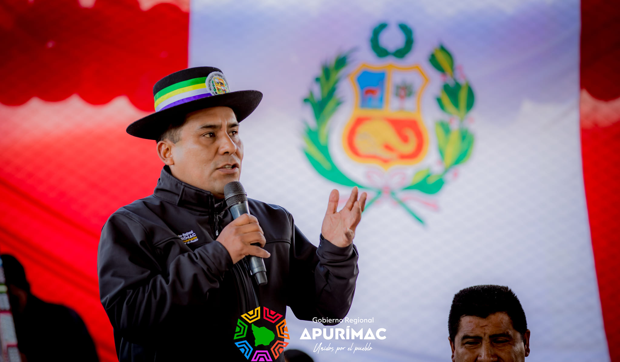 Gobernador Regional inauguró moderna infraestructura de I.E. José Carlos Mariátegui del distrito de Santa María de Chicmo