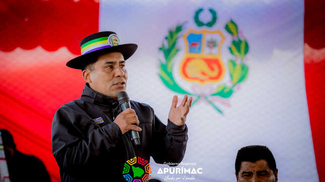Gobernador Regional inauguró moderna infraestructura de I.E. José Carlos Mariátegui del distrito de Santa María de Chicmo