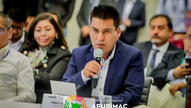 Gobernador Regional exigió destrabe de proyectos paralizados en Apurímac durante foro sobre descentralización convocado por la PCM 