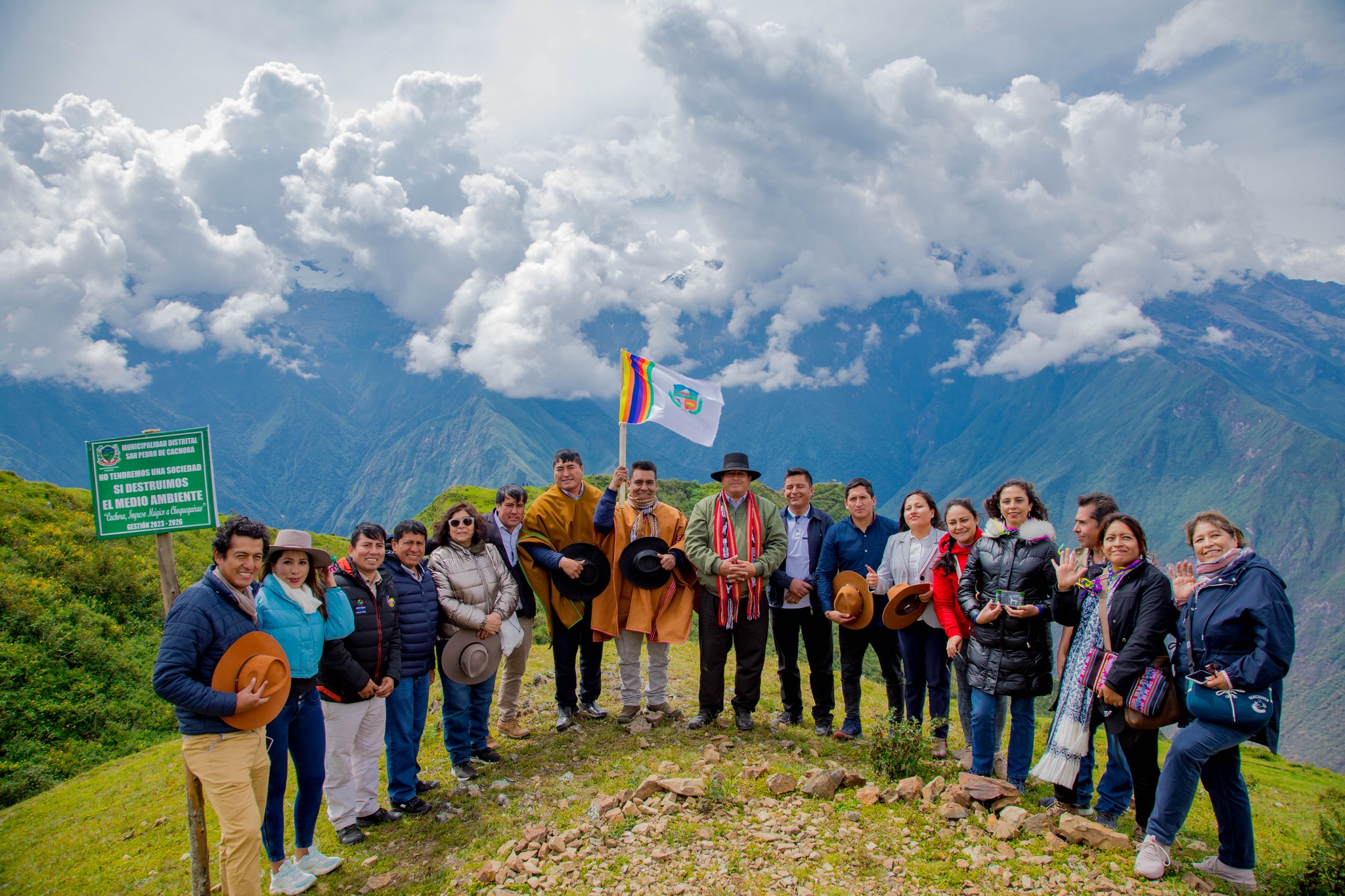 Gobernador Regional Percy Godoy consolida trabajo articulado con MINCETUR para proyecto birregional teleférico de Choquequirao