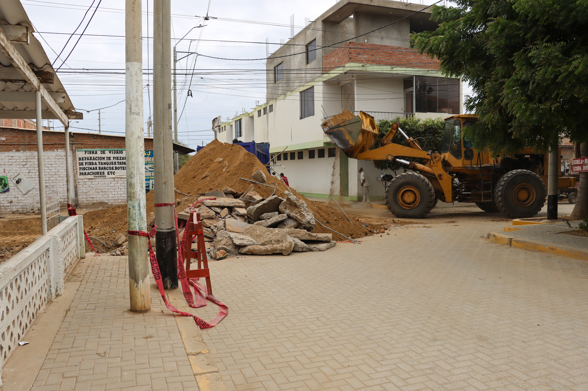#MDMInforma | INICIAN 🚜👷 TRABAJOS DE LA OBRA 🏗️ EN CALLE LOS INCAS