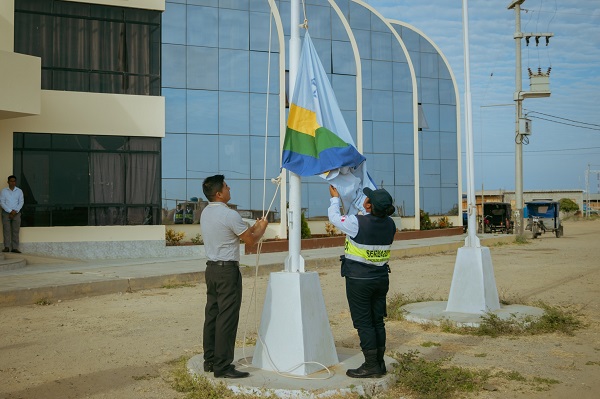 Inicio de semana laboral en Canoas de Punta Sal