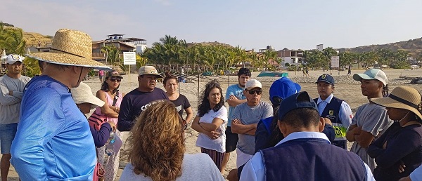 Comuna realiza labores de fiscalización en zona de playa