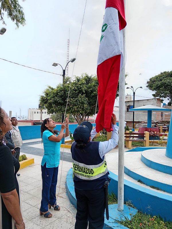 Alcalde presidió ceremonia plena del mes de agosto