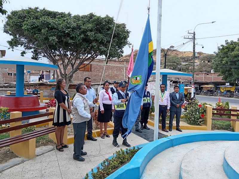 Alcalde presidió ceremonia plena del mes de agosto