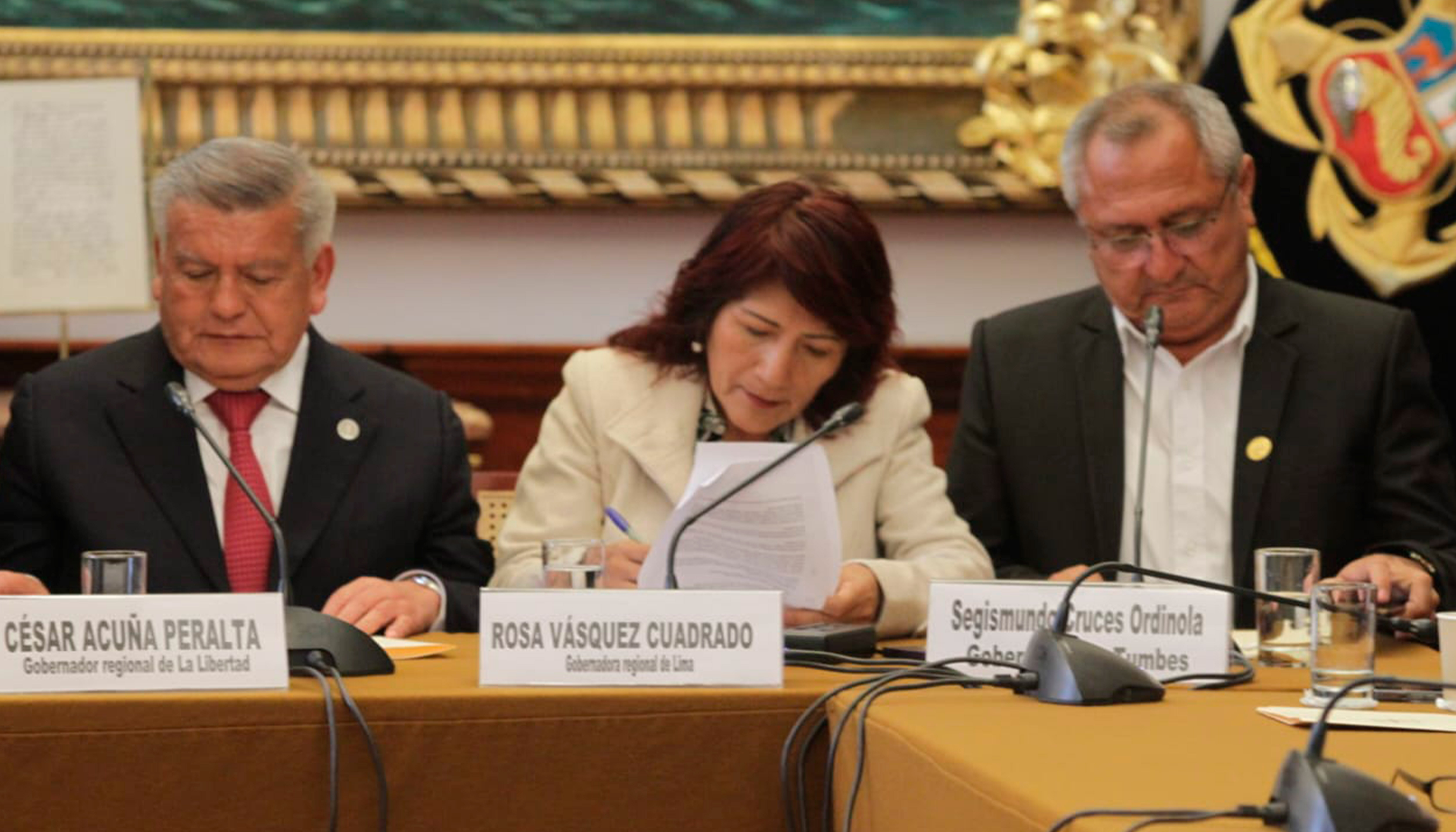 Gobernadora Rosa Vásquez firma convenio de creación de la mancomunidad regional del tren del norte