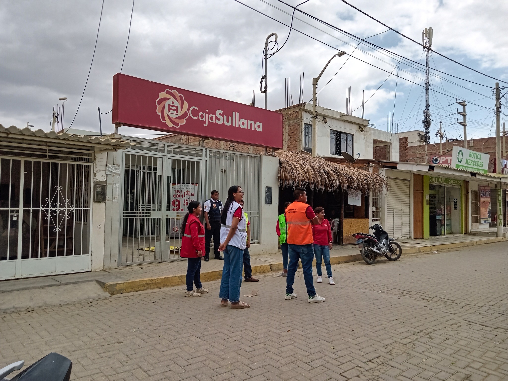 ¡SIMULACRO DE SISMO MULTIPELIGRO!