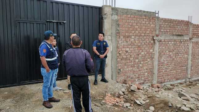 FISCALIZACIÓN TRIBUTARIA REALIZA INSPECCIÓN A LA EMPRESA CONSTRUYE E INNOVA "VARGAS S.A" QUE REALIZA CONTRUCCIÓN DE CERCO PERIMÉTRICO SIN CONTAR CON LICENCIA