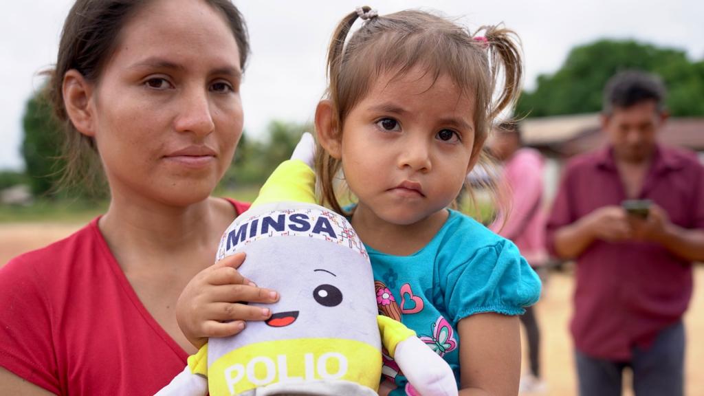 Regiones de la selva alcanzan más del 70 % de su meta de vacunación contra poliomielitis