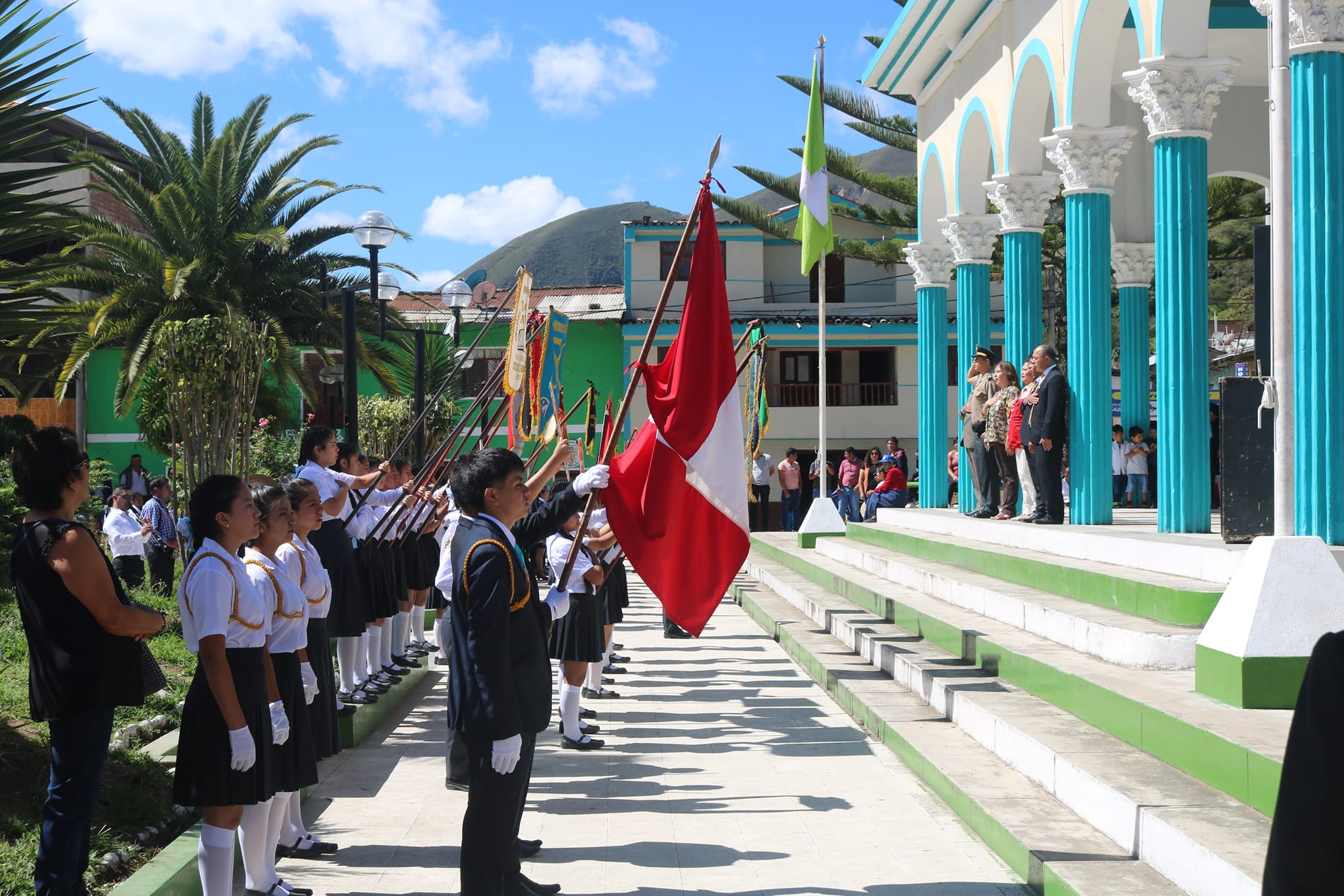 Ceremonia de aniversario N°57 de la I.E. "Anaximandro Vega Mateola".
