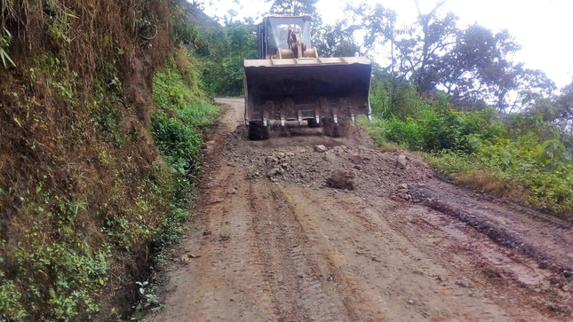 Mantenimiento de la carretera de la Agua Azul – CRUCE, MARAYPAMPA – VAQUERIA 