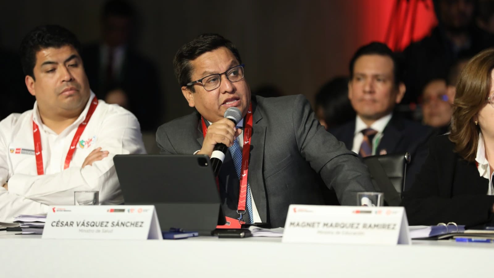 Ministro de Salud “En el primer nivel de atención ha habido un abandono histórico; el desafío es hacer la verdadera revolución del sistema”