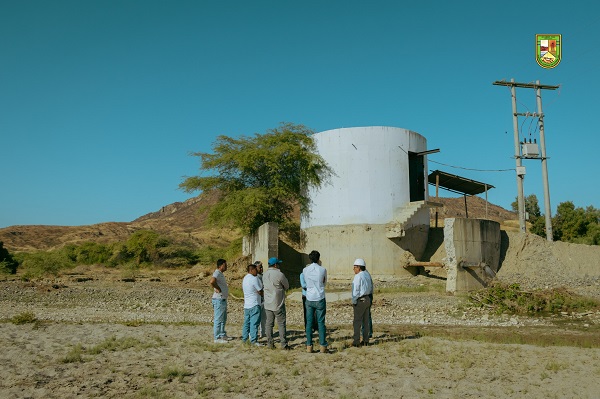 Coordinan mejora de pozo de agua en Quebrada Fernández