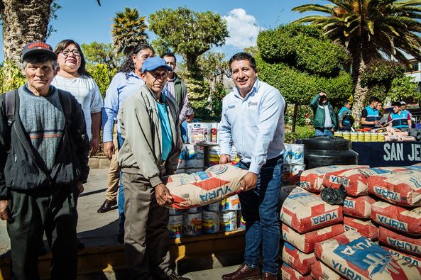entrega de materiales a JASS