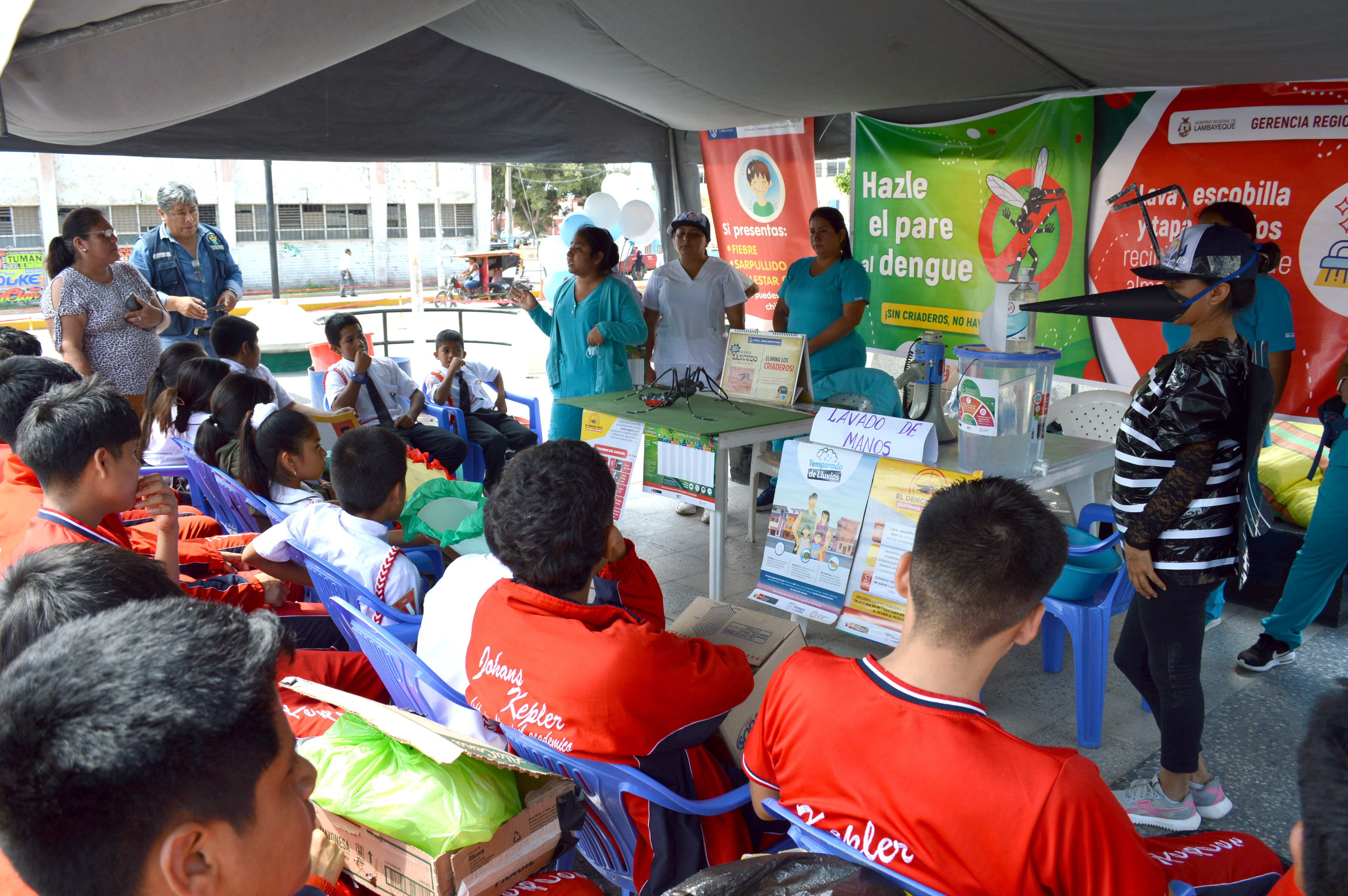 Geresa impulsa ferias informativas para reforzar prevención del dengue en la región Lambayeque