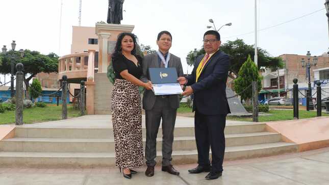 MUNICIPALIDAD DE HUAURA OTORGA RECONOCIMIENTO PÓSTUMO AL EXTINTO PRESIDENTE DEL INSTITUTO SANMARTINIANO JORGE ESPINOZA ESPINOZA