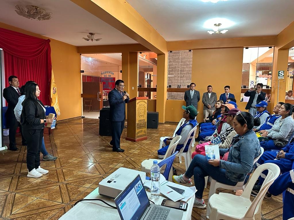PERSONAL DE SERVICIOS PÚBLICOS DE LA ENTIDAD EDIL, RECIBEN CAPACITACIÓN SOBRE GESTIÓN INTEGRAL DE RESIDUOS SOLIDOS