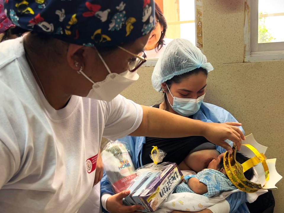 Hospital Sergio E. Bernales refuerza la importancia de la lactancia materna con el concurso ‘Bebé Mamoncito’