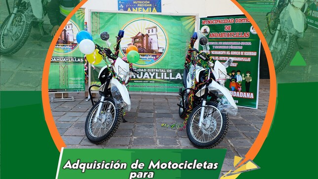 Imagen de entrega de motocicletas al proyecto de seguridad ciudadana.