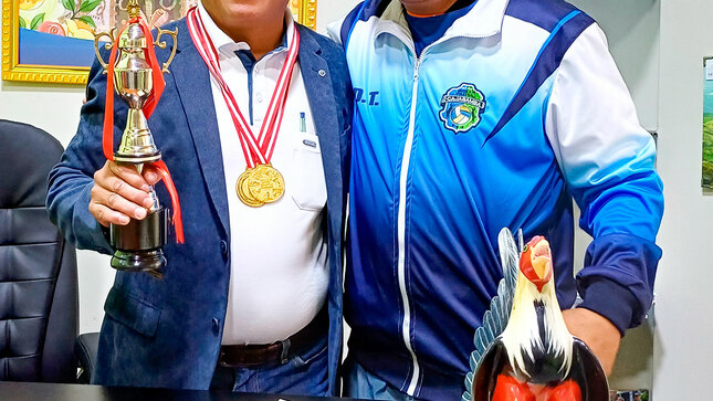 𝐃𝐞𝐬𝐭𝐚𝐜𝐚𝐝𝐚𝐬 𝐝𝐞𝐩𝐨𝐫𝐭𝐢𝐬𝐭𝐚𝐬 𝐝𝐞 𝐥𝐚 𝐩𝐫𝐨𝐯𝐢𝐧𝐜𝐢𝐚 𝐝𝐞 𝐂𝐚𝐣𝐚𝐛𝐚𝐦𝐛𝐚, 𝐥𝐞 𝐞𝐧𝐭𝐫𝐞𝐠𝐚𝐧 𝐫𝐞𝐜𝐨𝐧𝐨𝐜𝐢𝐦𝐢𝐞𝐧𝐭𝐨 𝐚𝐥 𝐚𝐥𝐜𝐚𝐥𝐝𝐞 𝐌𝐚𝐧𝐮𝐞𝐥 𝐕𝐢𝐥𝐥𝐚𝐫 𝐑𝐨𝐦𝐞𝐫𝐨, 𝐩𝐨𝐫 𝐬𝐮 𝐚𝐩𝐨𝐲𝐨 𝐚𝐥 𝐝𝐞𝐩𝐨𝐫𝐭𝐞.