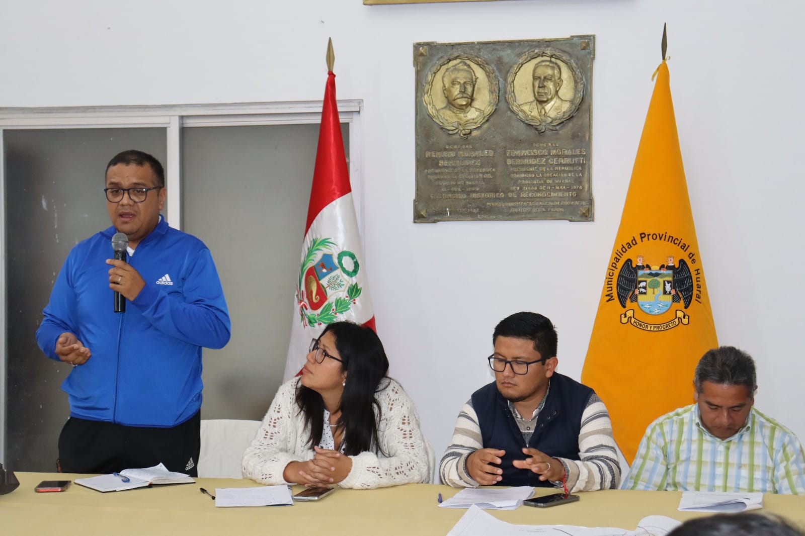 En importante mesa de trabajo se dio a conocer proyecto de ordenanza que favorecerá a los emolienteros de Huaral