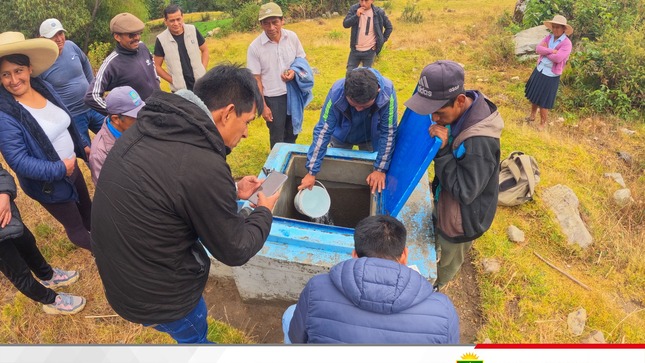 Continuamos trabajando para mejorar la calidad de vida de las familias de Condebamba, funcionarios de la municipalidad, en compañía del representante del Programa Nacional de Saneamiento Rural (PNSR) del Ministerio de Vivienda Construcción y Saneamiento, realizaron una inspección ocular, en los caseríos La Esperanza y Ogosgón Vista Alegre, ya que, se busca ejecutar el proyecto denominado “Mejoramiento y Ampliación del Sistema de Agua Potable y Saneamiento Básico”, en los mencionados caseríos.
🔴El proyecto, ya se encuentra en etapa de calidad, por lo que es necesario la aprobación del PNSR, para iniciar con la búsqueda del financiamiento. Este proyecto se suma, al del caserío Matibamba y Anexo Lucmapampa Con este proyecto se beneficiará a la totalidad de familias quienes contaran con agua de calidad y saneamiento básico en sus hogares, dejando de lado las insalubres letrinas.
