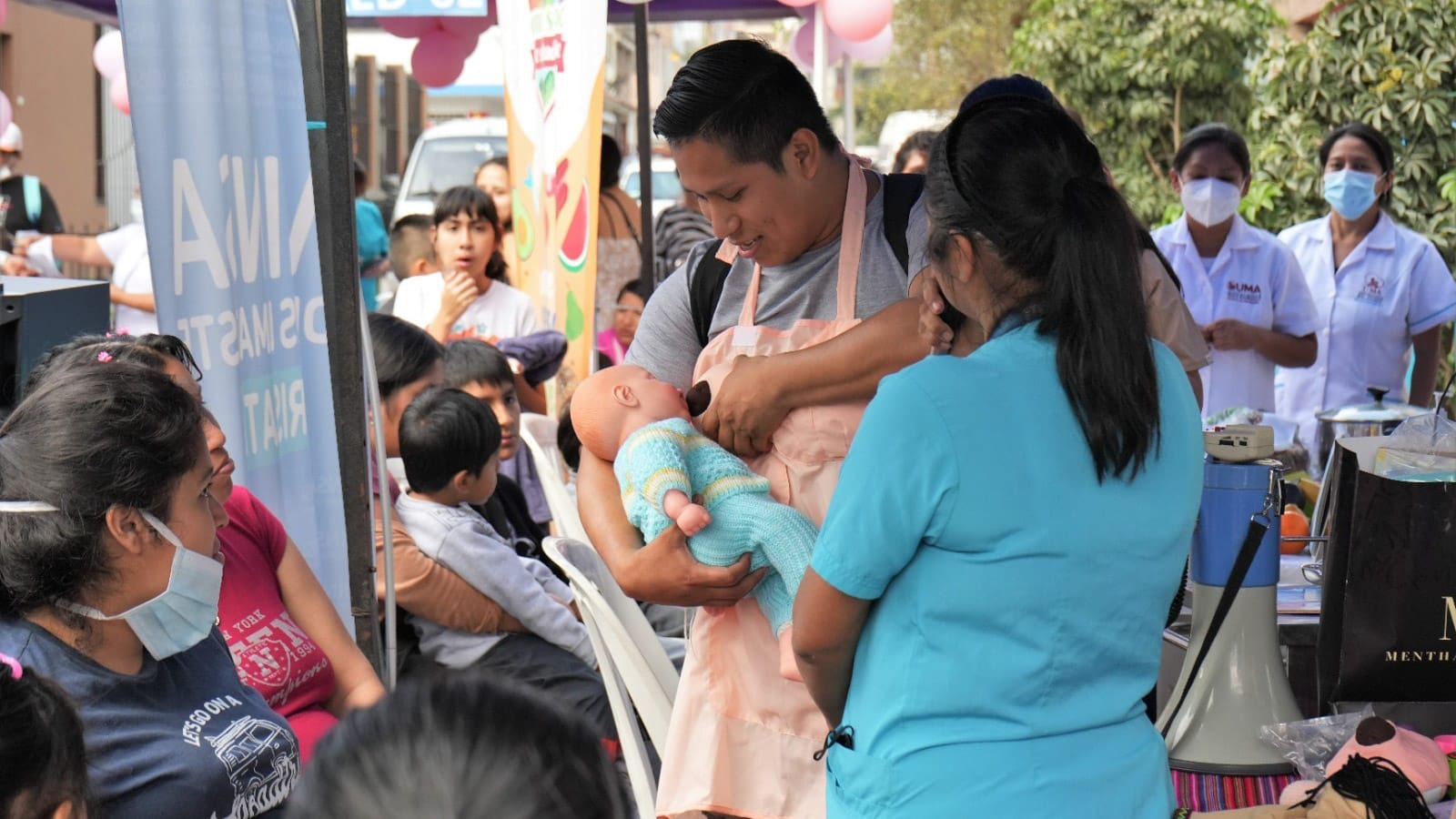 Semana de la lactancia materna realizan concurso del bebé mamoncito en Ate