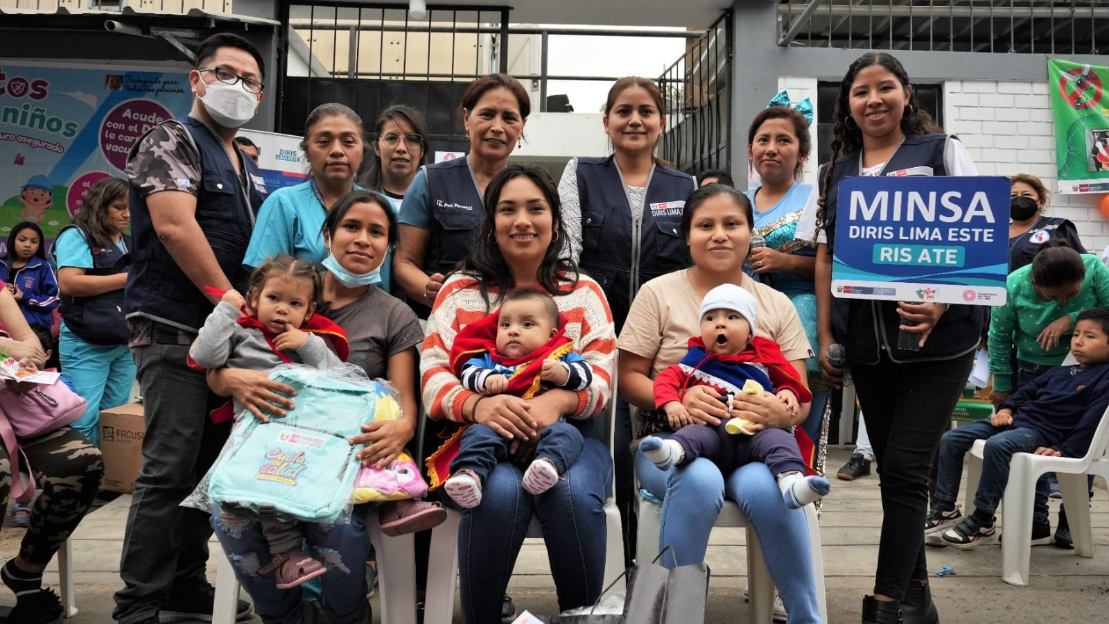 Semana de la lactancia materna realizan concurso del bebé mamoncito en Ate