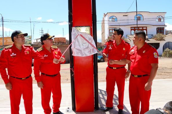 Alcalde Distrital de Andres Avelino participa en la inauguració de las nuevas instalaciones de la Compañía de Bomberos Voluntarios
