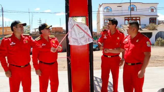 Alcalde Distrital de Andres Avelino participa en la inauguració de las nuevas instalaciones de la Compañía de Bomberos Voluntarios