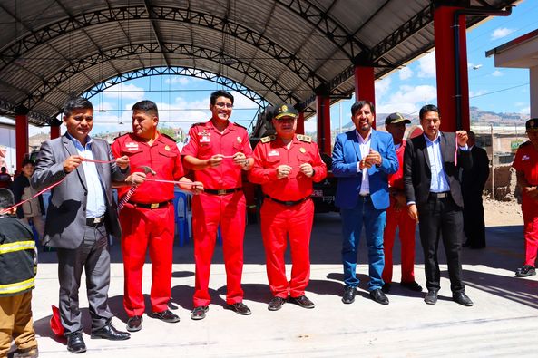 Alcalde Distrital de Andres Avelino participa en la inauguració de las nuevas instalaciones de la Compañía de Bomberos Voluntarios