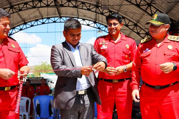 Alcalde Distrital de Andres Avelino participa en la inauguració de las nuevas instalaciones de la Compañía de Bomberos Voluntarios