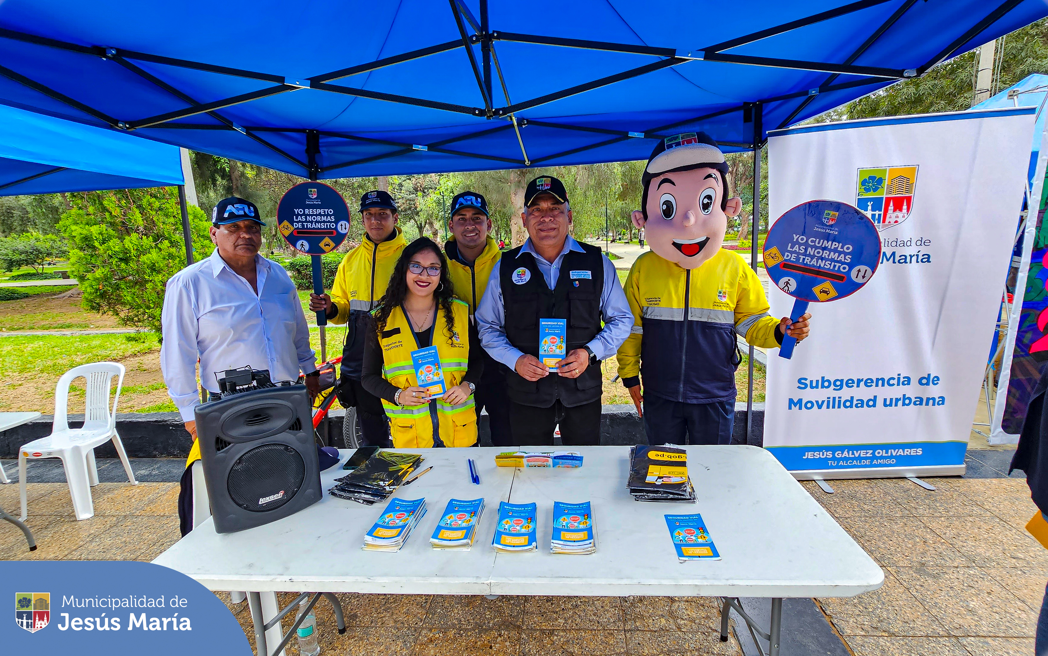 En alianza con la Autoridad de Transporte Urbano , hoy se desarrolló la "Feria del Taxista 2023"🚖 , en el Explanada Campo de Marte, donde diversos taxistas formales se beneficiaron con atención 👩⚕️ médica gratuita, premios 🎁, descuentos y mucho más. 🤗
Permanezcan atentos de las próximas ferias que estaremos realizando en diversos puntos del distrito. 🤩
#JesúsMaríaSomosTodos 🤗