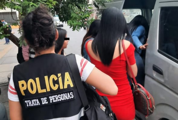 PNP desbarata en SJL banda de extranjeros dedicada a la trata de personas