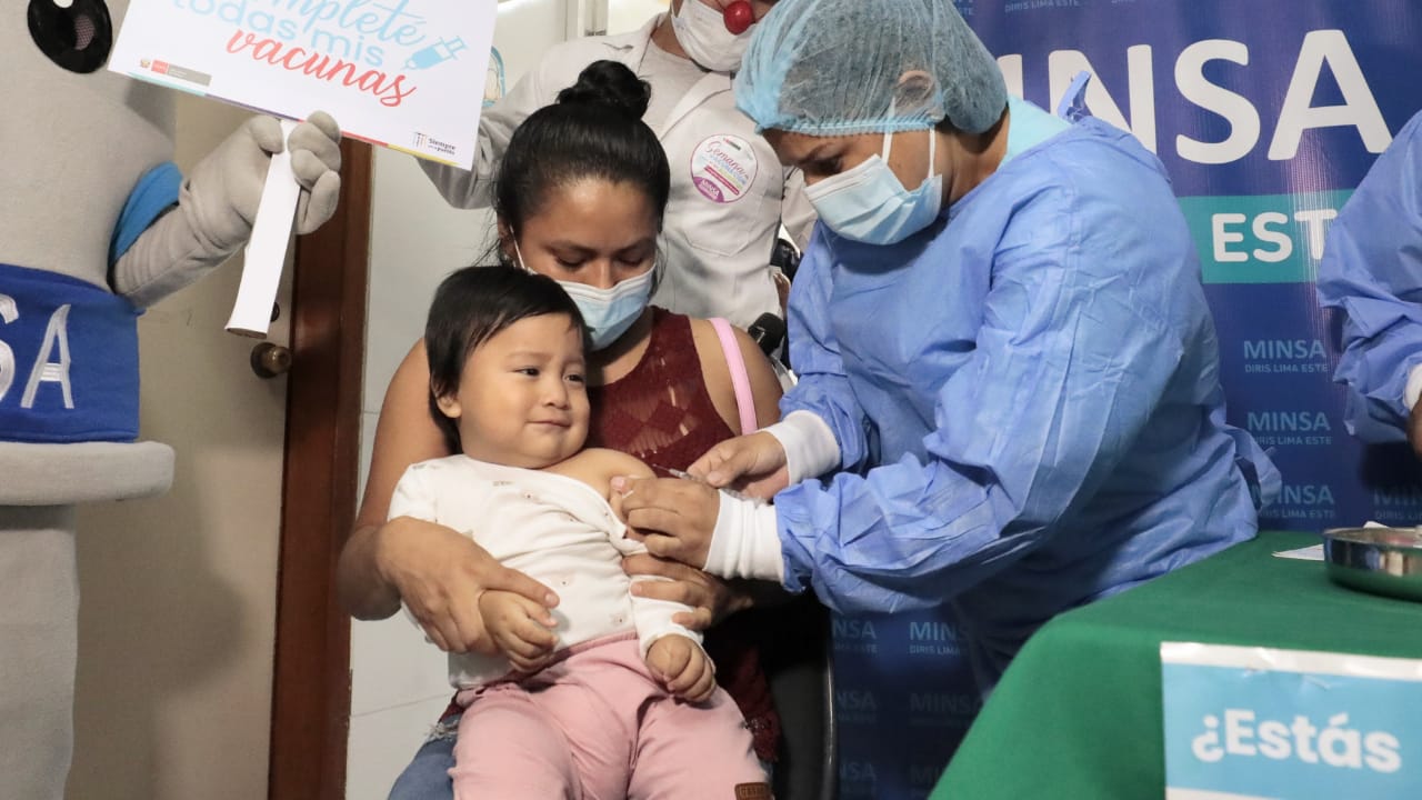  Minsa brinda más de 15 vacunas para proteger a la niñez de enfermedades que causan complicaciones de salud 