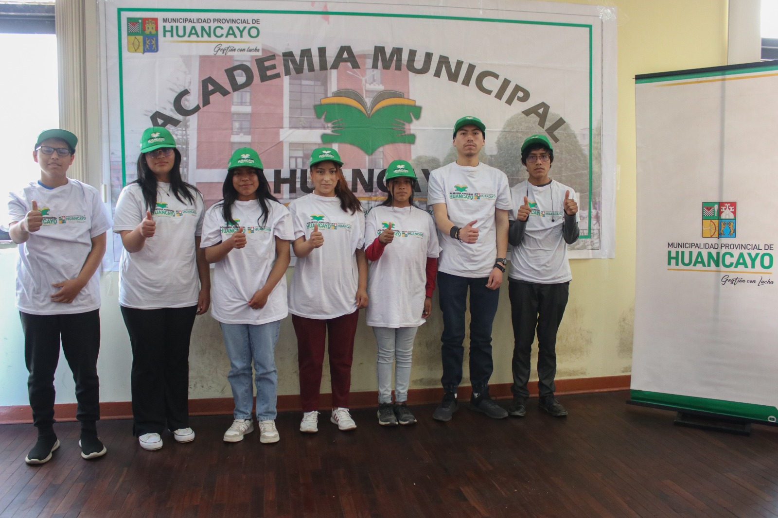 Jóvenes ingresantes destacaron preparación personalizada a bajo costo