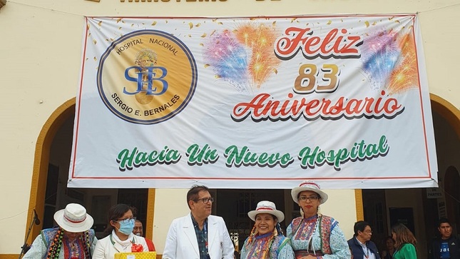 PERSONAL DE SALUD PARTICIPO EN EL CONCURSO DE TALENTOS POR EL 83 ANIVERSARIO DEL HOSPITAL NACIONAL SERGIO E. BERNALES