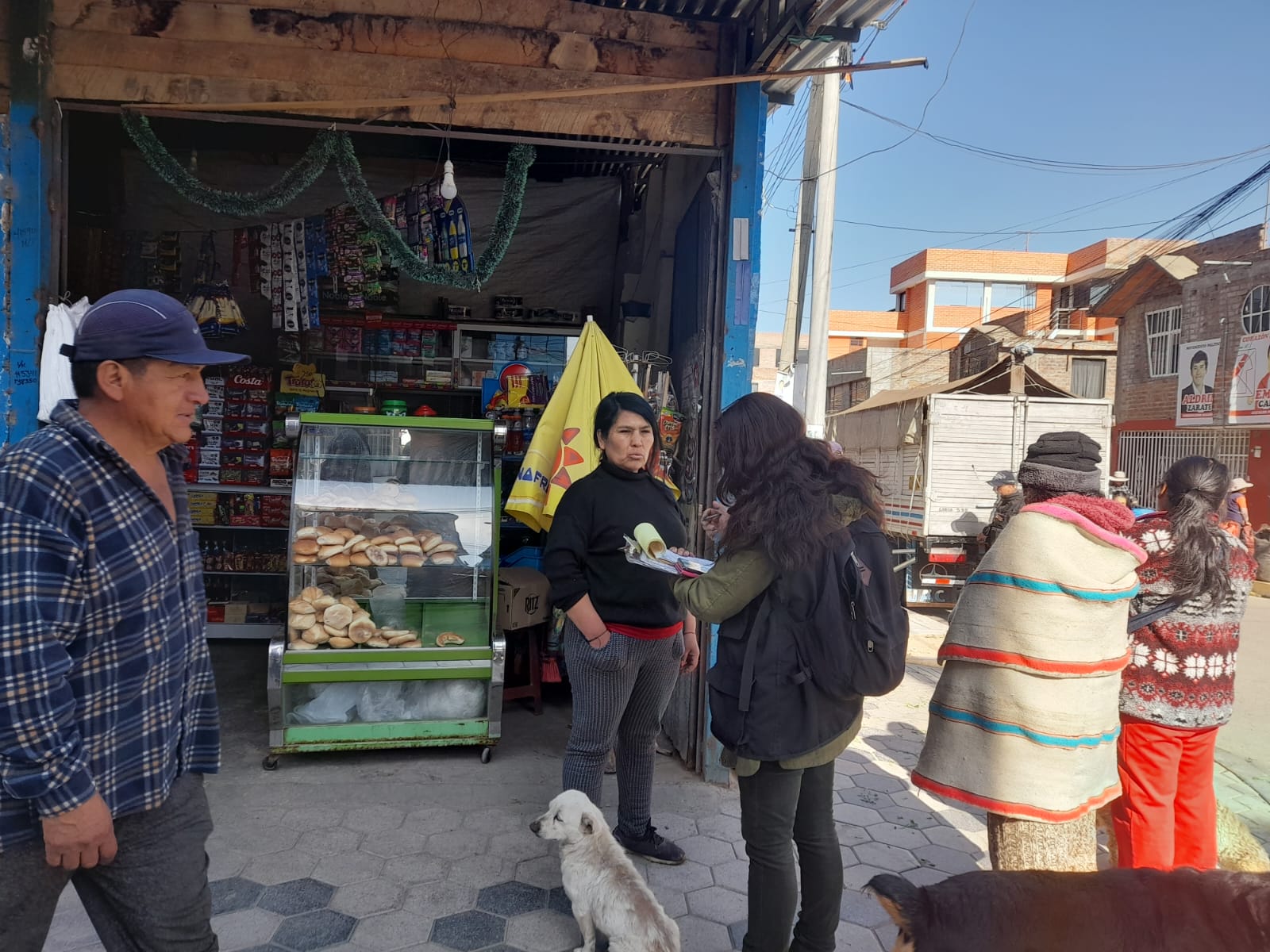 En su trabajo rutinario en liberación de vías