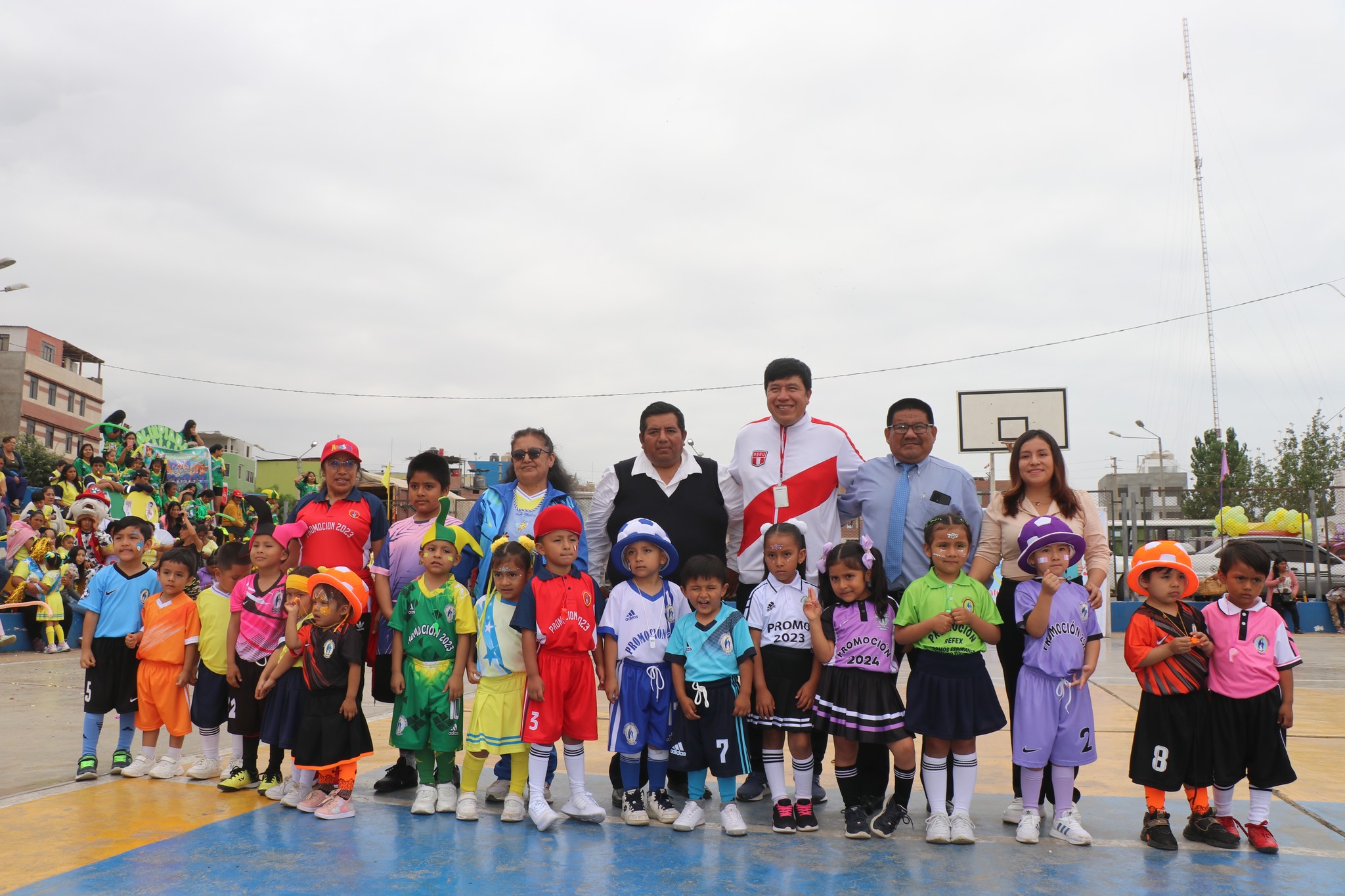 ALCALDE LIC. JUAN REAÑO PARTICIPÓ EN LA INAUGURACIÓN DE LAS OLIMPIADAS DEPORTIVAS DE LA I.E.I.  MEDALLITA MILAGROSA