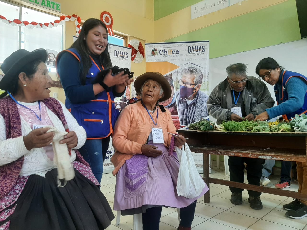 Niños y ancianos participaron de encuentro