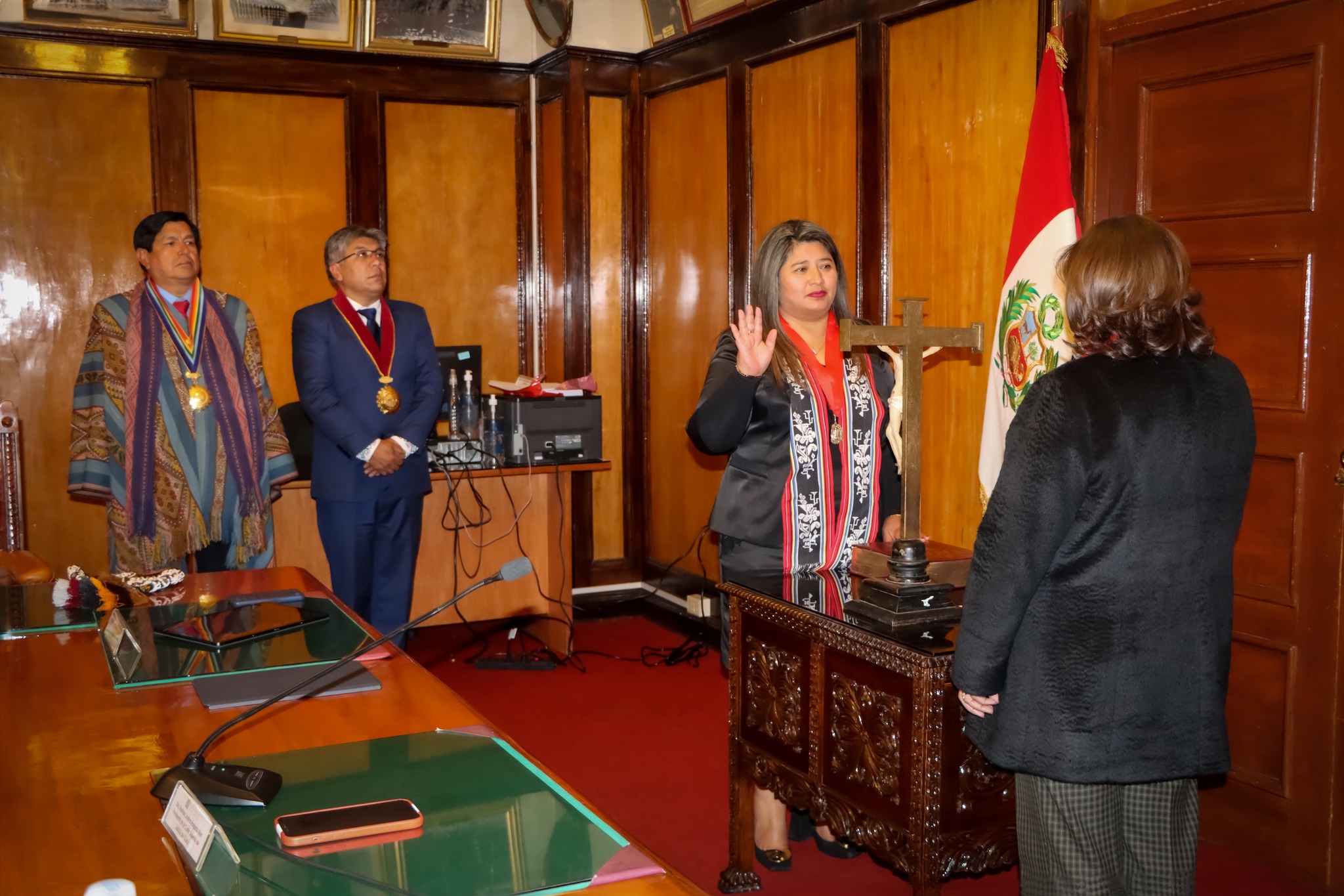 Dra. Karinna Justina Holgado Noa juramentó como presidenta de la Comisión Regional Anticorrupción de Cusco para el periodo 2023 - 2024