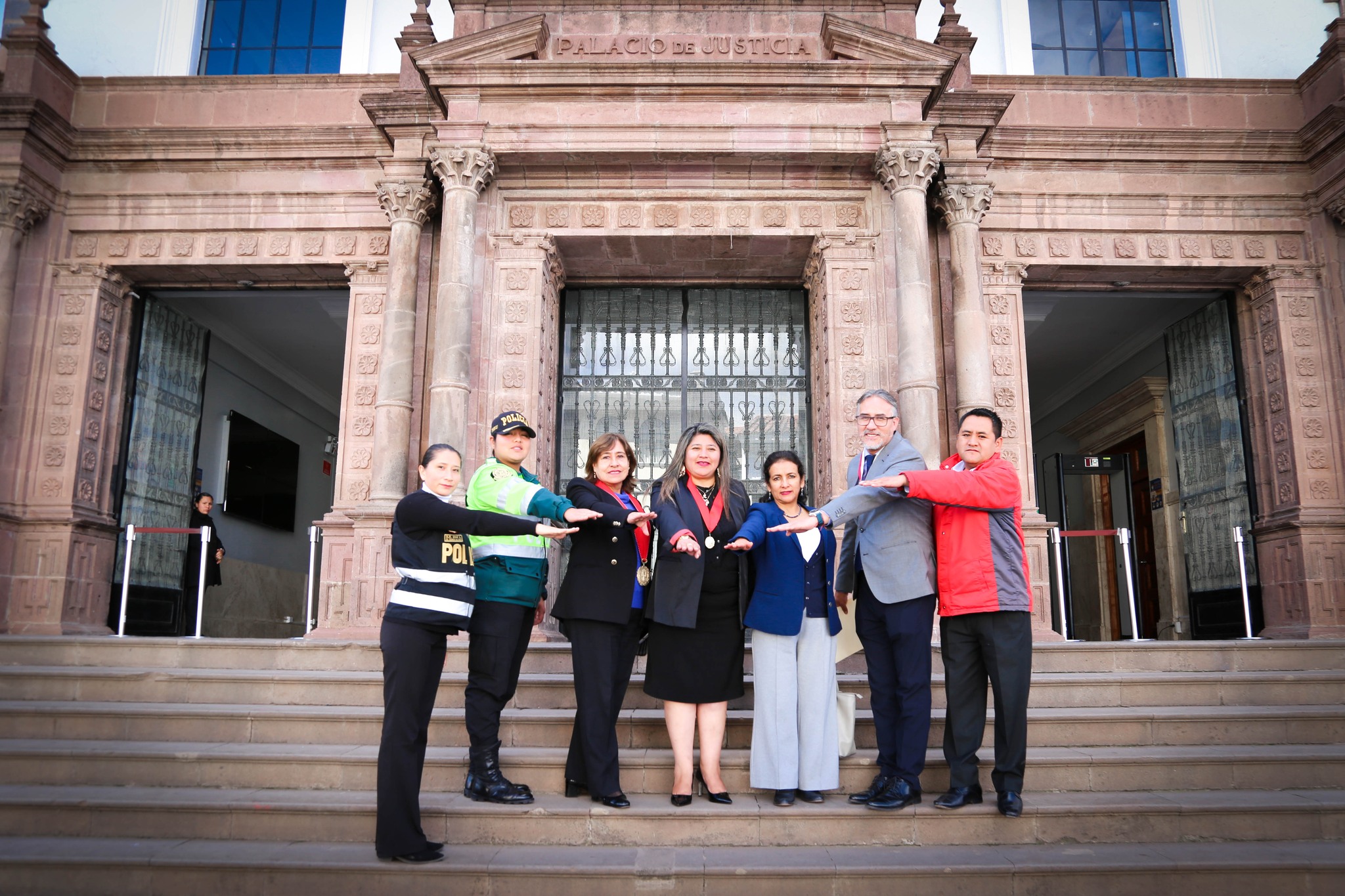 Con éxito se desarrolló reunión de trabajo del Equipo de Implementación SNEJ en el Distrito Judicial de Cusco
