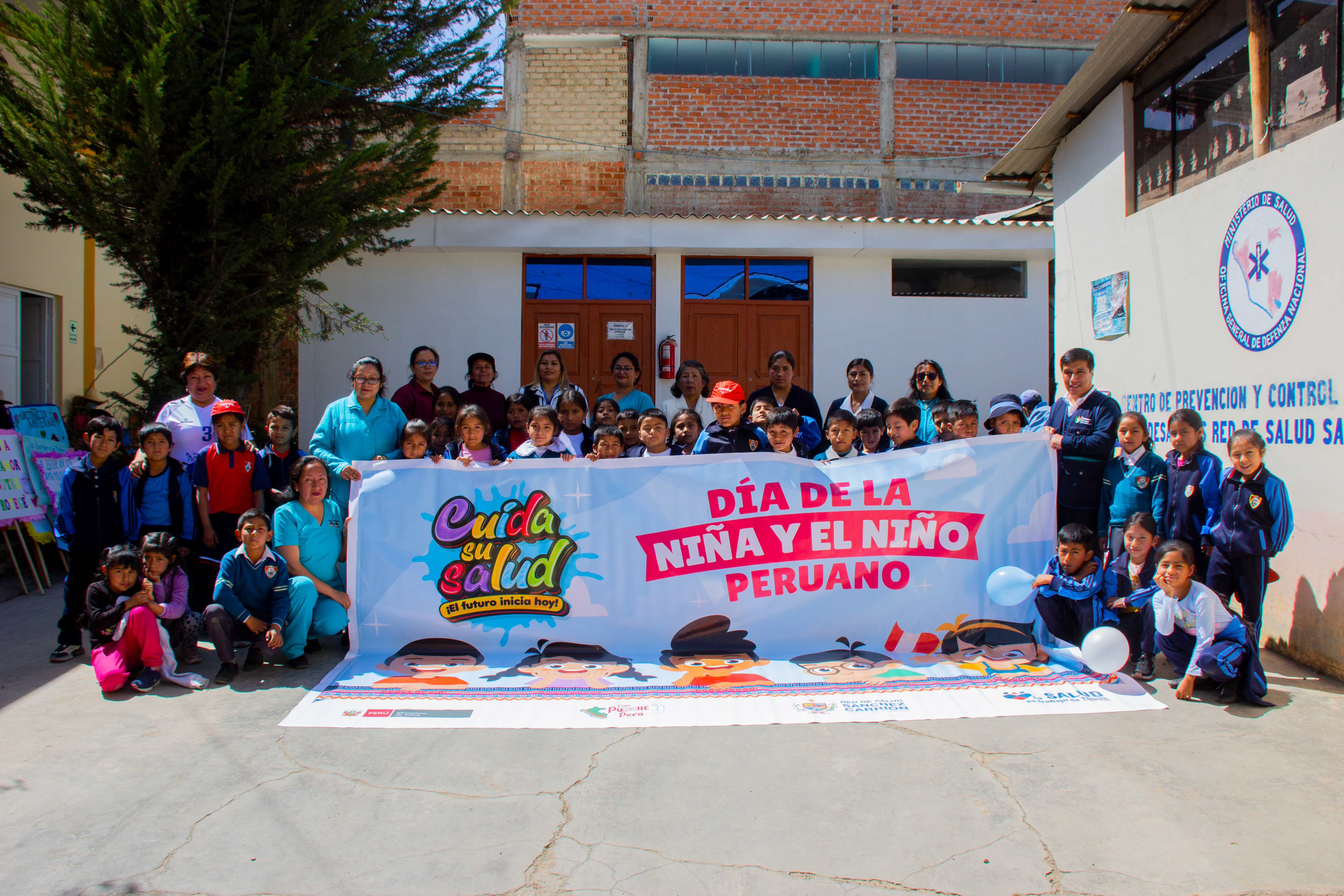 Fotografía del equipo de Lactancia Materna del hospital Leoncio Prado y Red de Salud Sánchez Carrión.
