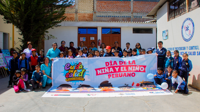 Fotografía del equipo de Lactancia Materna del hospital Leoncio Prado y Red de Salud Sánchez Carrión.
